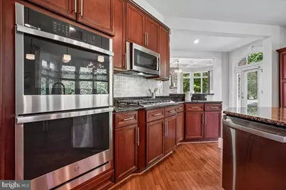 11040 Heathland Drive, Oakton, VA 22124 - Photo 11