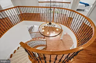 11040 Heathland Dr, Oakton, VA 22124 - Photo 3