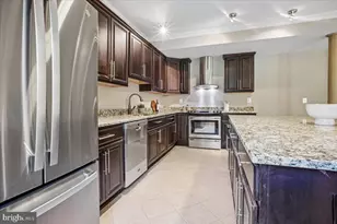11040 Heathland Dr, Oakton, VA 22124 - Photo 41