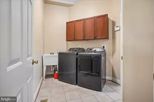 11040 Heathland Dr, Oakton, VA 22124 - Photo 45