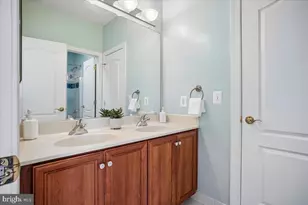 11040 Heathland Dr, Oakton, VA 22124 - Photo 33
