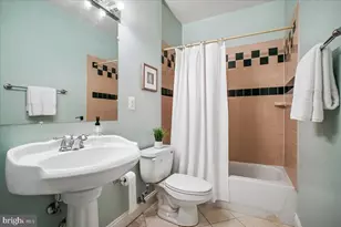 11040 Heathland Dr, Oakton, VA 22124 - Photo 45
