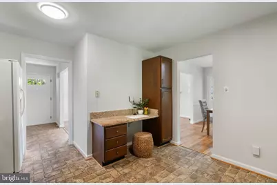 5716 Glamis Drive, Alexandria, VA 22315 - Photo 7