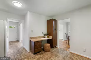 5716 Glamis Dr, Alexandria, VA 22315 - Photo 7