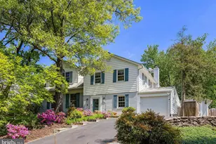 4007 Whispering Ln, Annandale, VA 22003 - Photo 3