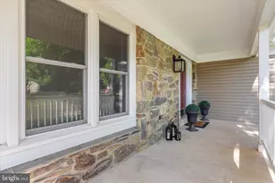 13117 Tingewood Ct, Herndon, VA 20171 - Photo 9