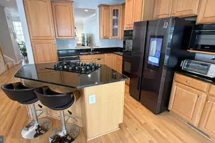 4224 Lower Park Dr, Fairfax, VA 22030 - Photo 5