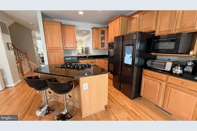 4224 Lower Park Drive, Fairfax, VA 22030 - Photo 3