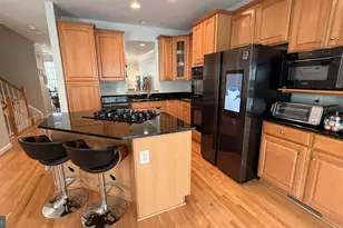 4224 Lower Park Dr, Fairfax, VA 22030 - Photo 3