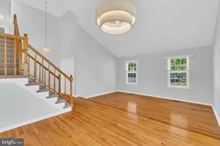 6458 Woodmere Pl, Centreville, VA 20120 - Photo 5