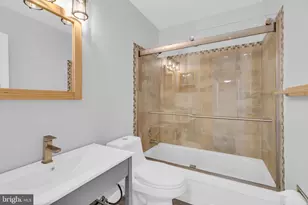 6458 Woodmere Pl, Centreville, VA 20120 - Photo 15