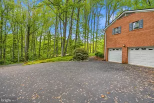 8545 Old Dominion Dr, McLean, VA 22102 - Photo 5