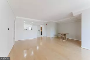 2726 Gallows Rd, Vienna, VA 22180 - Photo 21
