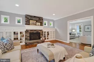 7211 Laketree Dr, Fairfax Station, VA 22039 - Photo 15