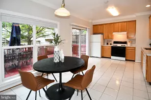 2444 Laura Mark Ln, Herndon, VA 20171 - Photo 17