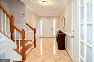 2444 Laura Mark Ln, Herndon, VA 20171 - Photo 3