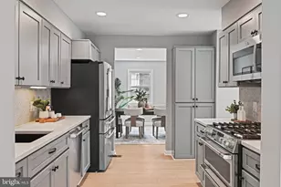3094 White Birch Ct, Fairfax, VA 22031 - Photo 7