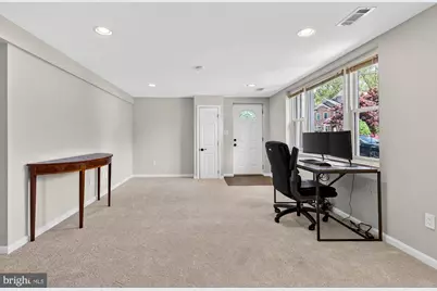1109 Hillcrest Drive SW, Vienna, VA 22180 - Photo 13