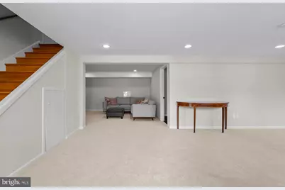 1109 Hillcrest Drive SW, Vienna, VA 22180 - Photo 11