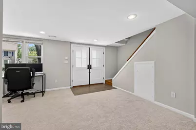 1109 Hillcrest Drive SW, Vienna, VA 22180 - Photo 7