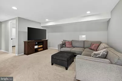1109 Hillcrest Drive SW, Vienna, VA 22180 - Photo 21