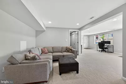 1109 Hillcrest Drive SW, Vienna, VA 22180 - Photo 23