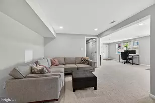 1109 Hillcrest Dr SW, Vienna, VA 22180 - Photo 23