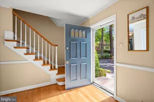 4949 Sabra Ln, Annandale, VA 22003 - Photo 5