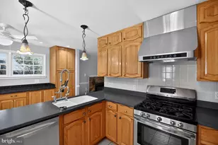 4042 Doveville Ln, Fairfax, VA 22032 - Photo 17