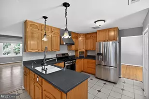 4042 Doveville Ln, Fairfax, VA 22032 - Photo 13