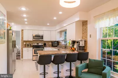 9907 Rosewood Hill Circle, Vienna, VA 22182 - Photo 11