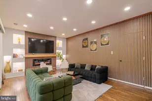 9907 Rosewood Hill Cir, Vienna, VA 22182 - Photo 5