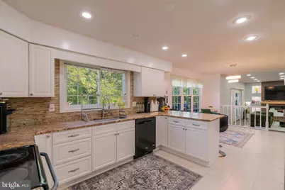 9907 Rosewood Hill Circle, Vienna, VA 22182 - Photo 13