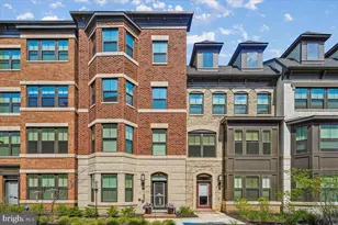 110 NW Market Square NW, Vienna, VA 22180 - Photo 1