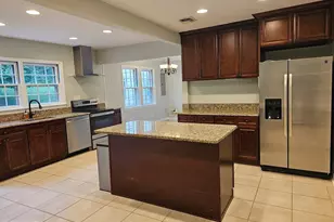 9126 Old Courthouse Rd, Vienna, VA 22182 - Photo 3