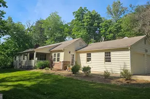 9126 Old Courthouse Rd, Vienna, VA 22182 - Photo 1