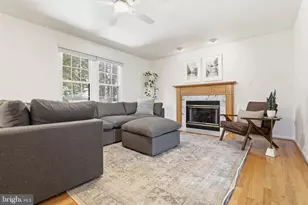 1404 Rock Ridge Ct, Herndon, VA 20170 - Photo 7