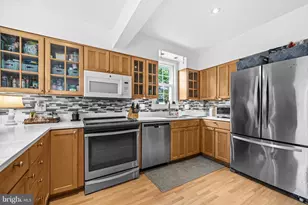 2816 W George Mason Rd, Falls Church, VA 22042 - Photo 9