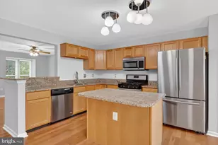 7723 Markham Grant Ln, Alexandria, VA 22315 - Photo 9