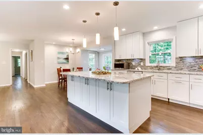 9112 Santayana Drive, Fairfax, VA 22031 - Photo 7