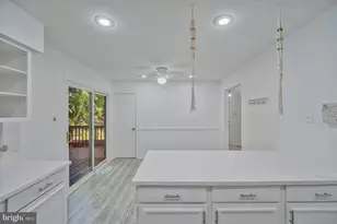 2974 Borge St, Oakton, VA 22124 - Photo 7