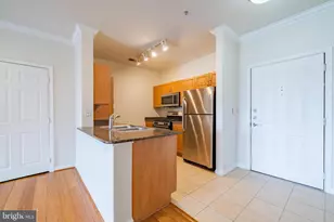 12929 Centre Park Cir, Herndon, VA 20171 - Photo 3