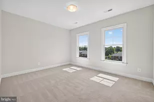 608 Roberts Dr NW, Vienna, VA 22180 - Photo 31