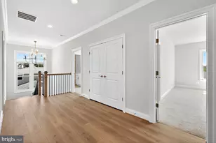 608 Roberts Dr NW, Vienna, VA 22180 - Photo 17