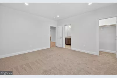 608 Roberts Drive NW, Vienna, VA 22180 - Photo 25