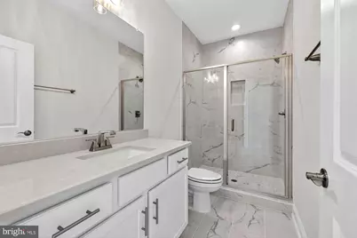608 Roberts Drive NW, Vienna, VA 22180 - Photo 37