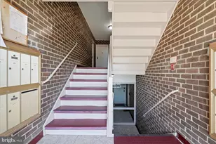 9730 Kingsbridge Dr, Fairfax, VA 22031 - Photo 5
