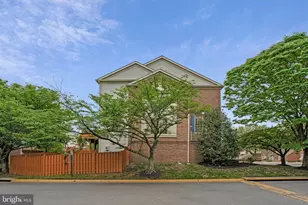 9576 Lagersfield Cir, Vienna, VA 22181 - Photo 35