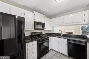 6562 Old Carriage Ln, Alexandria, VA 22315 - Photo 5