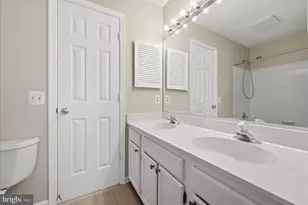 6562 Old Carriage Ln, Alexandria, VA 22315 - Photo 17